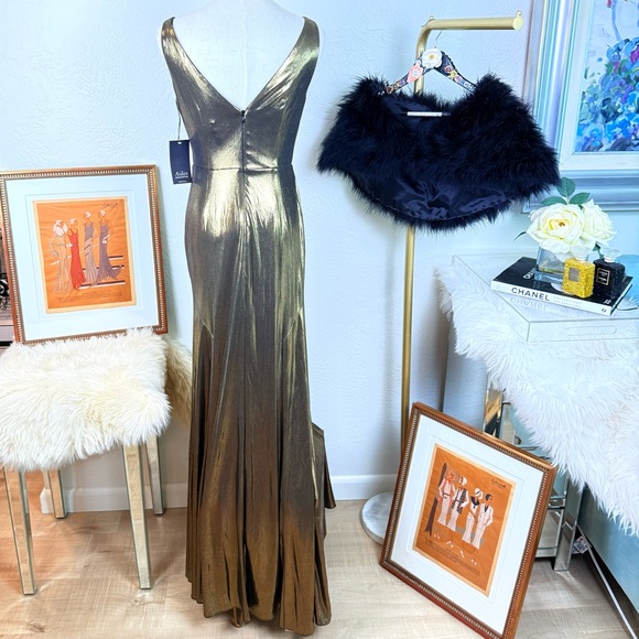 NWT Aidan Mattox Gold Metallic Foiled V-Neck Evening Gown Size 2 - Picture 6 of 16